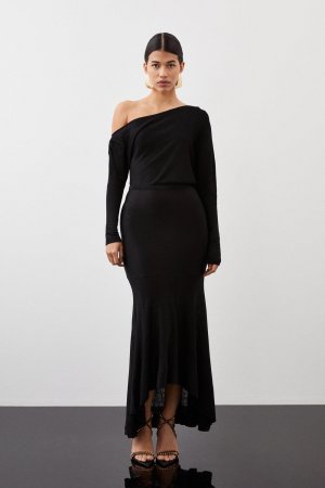 Облегающее вязаное платье мидакси с открытыми плечами и низким вырезом из вискозы , черный Karen Millen