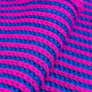 Массивный шарф в рубчик , цвет Magenta/Cobalt Verloop
