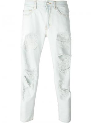 Укороченные джинсы с рваными деталями Love Moschino. Цвет: синий