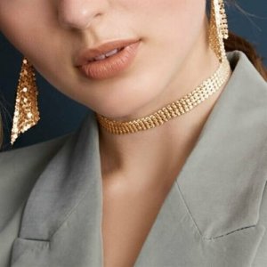 Комплект бижутерии  Ожерелье-чокер + серьги Лалана: колье, бижутерный сплав, золотой AVON. Цвет: золотистый/золотой