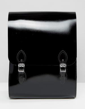 Черный лакированный рюкзак Leather Satchel Company. Цвет: черный
