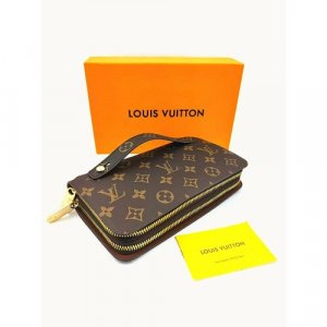 Бумажник , фактура матовая, тиснение, коричневый Louis Vuitton. Цвет: коричневый