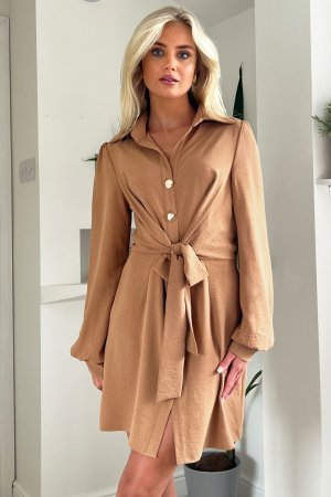 Платье-мини-рубашка светло-коричневого цвета натурального с завязкой спереди и застежкой на пуговицы AX Paris