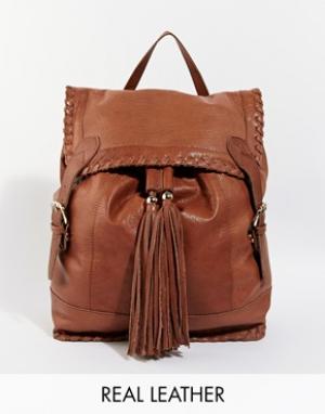 Кожаный рюкзак в винтажном стиле Urbancode. Цвет: рыжий
