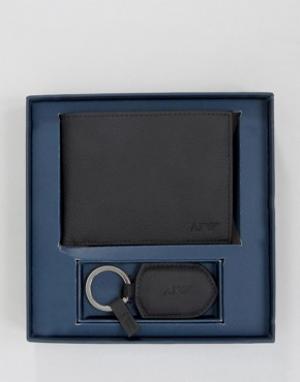 Бумажник на молнии и брелок для ключей в подарочной упаковке Armani Je Jeans. Цвет: черный