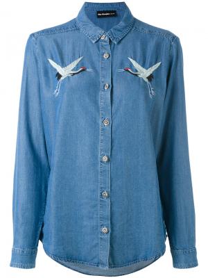 Джинсовая рубашка с вышивкой птиц The Kooples. Цвет: синий