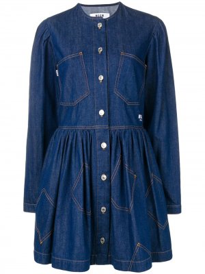 Джинсовое платье-рубашка с вышивкой MSGM. Цвет: синий