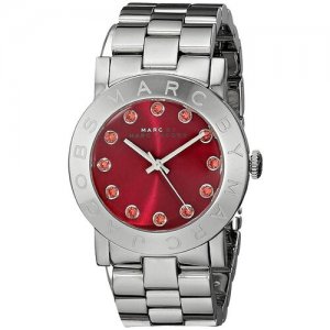 Оригинальные женские часы MBM3333 36мм MARC JACOBS. Цвет: серебристый/красный