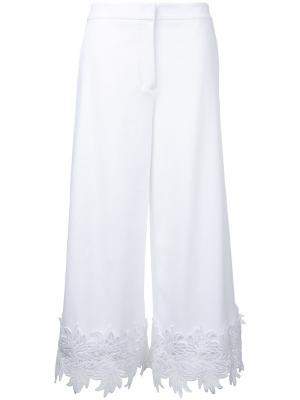 Укороченные брюки с кружевной отделкой Sara Battaglia. Цвет: белый