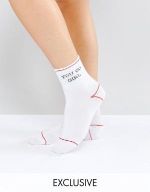 Спортивные носки You Go Girl Sporty Monki. Цвет: красный