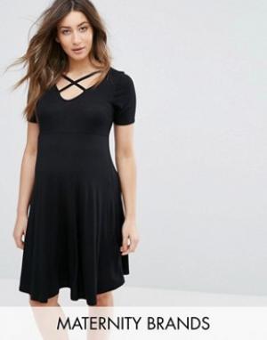 Короткое приталенное платье для беременных New Look Maternity. Цвет: черный