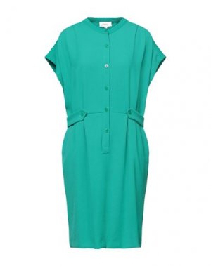 Короткое платье GIGUE. Цвет: зеленый