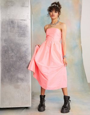 Розовое платье миди с вырезом-бандо Collusion