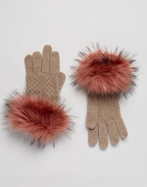 Трикотажные перчатки с манжетами из искусственного меха Alice Hannah. Цвет: коричневый