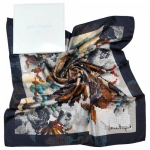 Стильный платок в спокойных тонах с цветами 833843 Laura Biagiotti. Цвет: черный