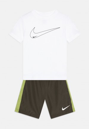 Шорты CLUB SET , цвет cargo khaki Nike Sportswear