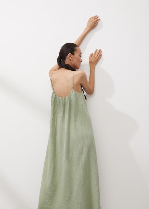 Платье миди свободного силуэта  [Оливковый, S] NICEONE. Цвет: оливковый