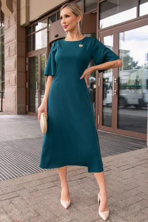Платье женское Астра зеленое 46 RU LT Collection. Цвет: зеленый