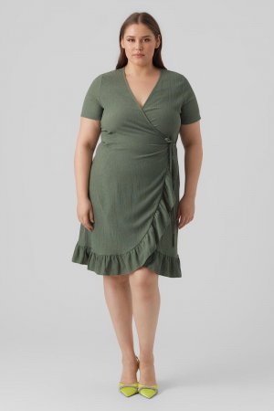 Короткое платье с запахом больших размеров Vero Moda Curve, зеленый curve