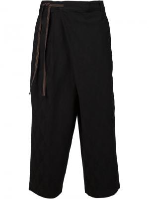 Укороченные широкие брюки Ikiji. Цвет: чёрный