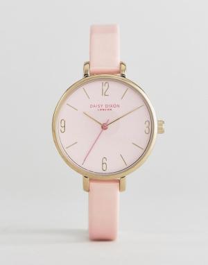 Часы с розовым кожаным ремешком Daisy Dixon. Цвет: розовый