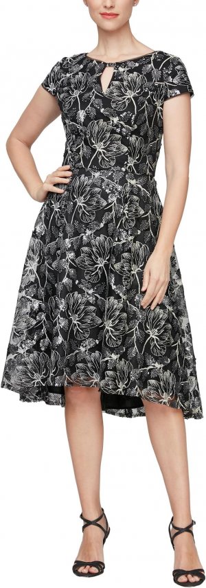 Короткое платье-трапеция с вышивкой , цвет Black/Taupe Alex Evenings