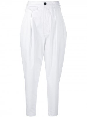 Зауженные брюки со складками Dsquared2. Цвет: белый