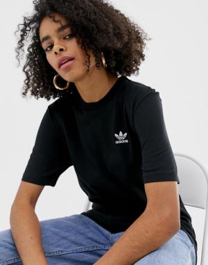 Черная футболка с небольшим логотипом Essential adidas Originals. Цвет: черный