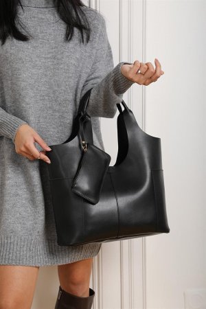 Черная женская сумка на руку и через плечо с боковыми карманами деталями кошелька MADAMRA
