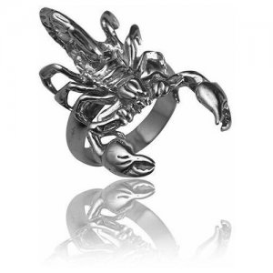 Безразмерное кольцо Скорпион серебряное 40342206 без размера TOP CRYSTAL