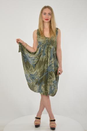 Платье VIVI. Цвет: зеленый