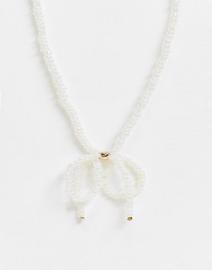 Белое короткое ожерелье из искусственного жемчуга с бантиком Harper-Белый Monki