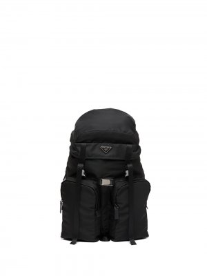 Рюкзак с металлическим логотипом Prada. Цвет: черный