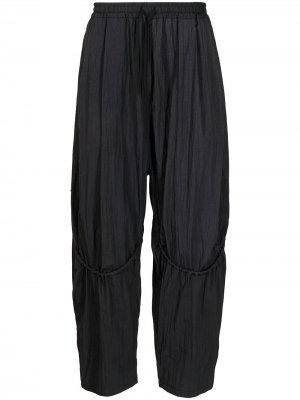 Зауженные брюки с драпировкой Yoshiokubo. Цвет: черный