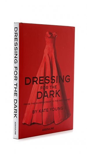 Dressing for the Dark Books with Style. Цвет: коричневый