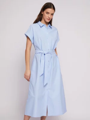 Платье-рубашка из хлопка с коротким рукавом и поясом zolla. Цвет: светло-голубой