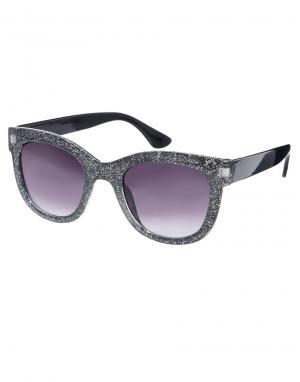 Солнцезащитные очки с D-образной оправой блестками Jeepers Peepers. Цвет: black glitter