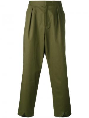 Классические брюки свободного кроя J.W.Anderson. Цвет: зелёный