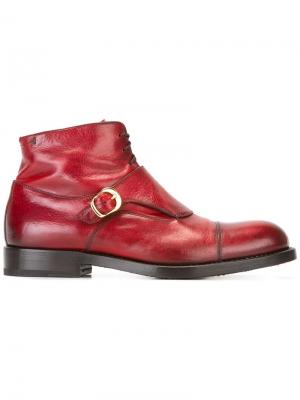Ботинки с пряжкой Raparo. Цвет: красный