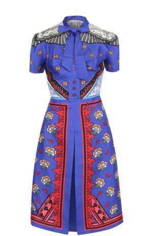 Шелковое платье-миди с ярким принтом Mary Katrantzou. Цвет: синий