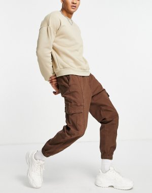 Коричневые брюки карго с поясом -Коричневый цвет Bershka