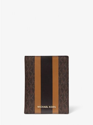 Кошелек для паспорта среднего размера Bedford Travel с полосками и логотипом , коричневый Michael Kors
