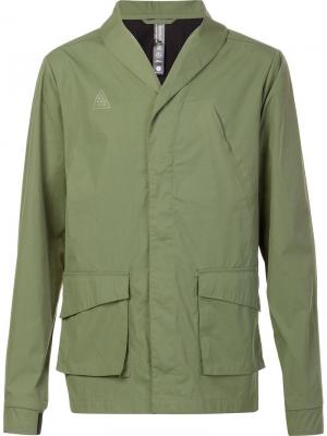 Куртка с накладными карманами Brandblack. Цвет: зелёный