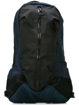 Рюкзак на молнии спереди Arc'teryx. Цвет: черный