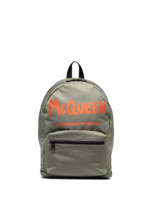 Рюкзак с принтом Graffiti Metropolitan Alexander McQueen. Цвет: зеленый