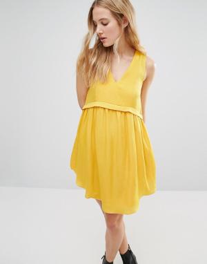 Свободное платье с карманами Alhena d.RA. Цвет: желтый