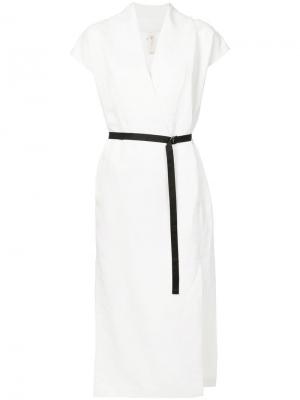 Платье с контрастным поясом Zero + Maria Cornejo. Цвет: белый